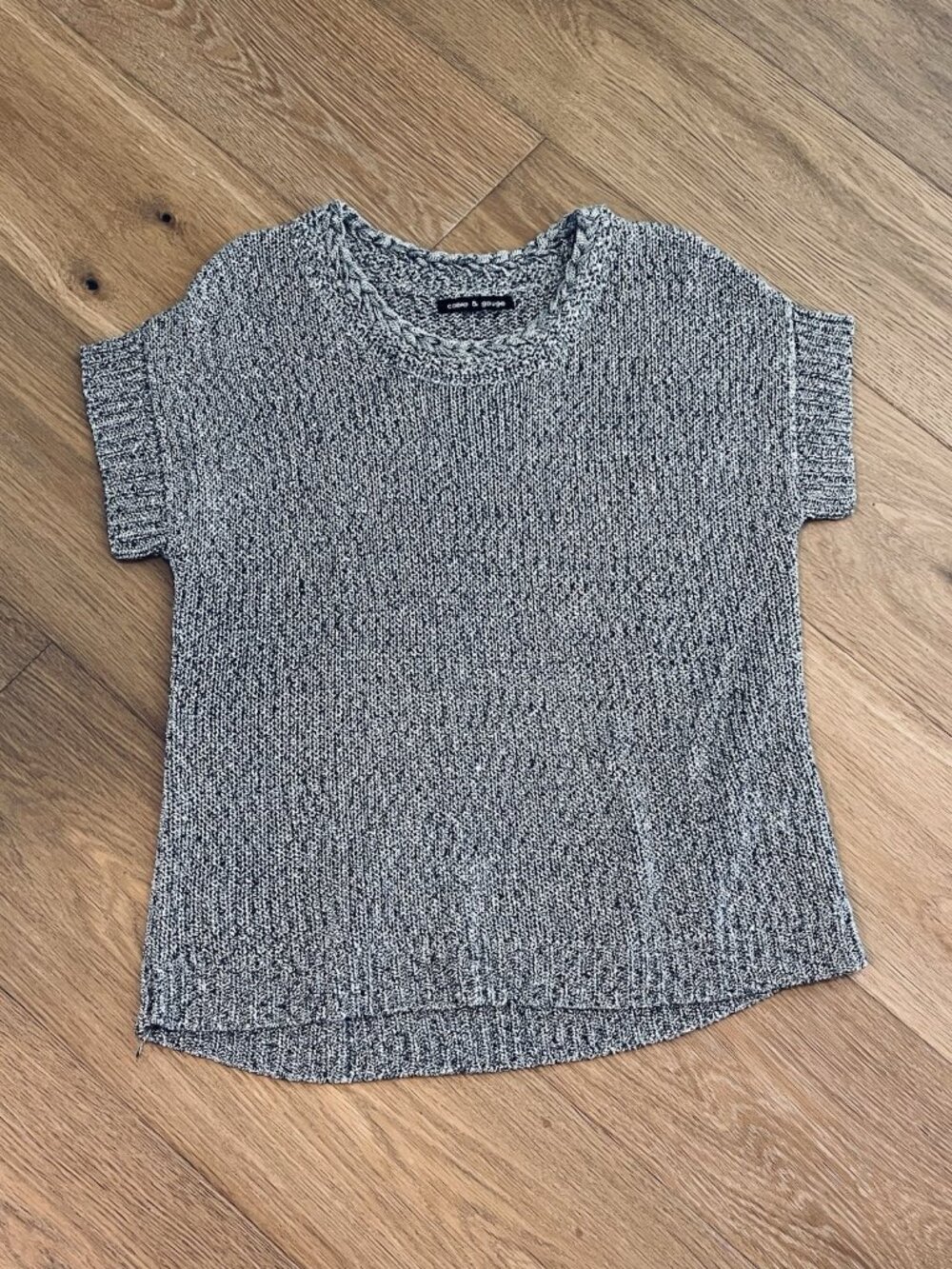 cable & gauge Women’s Heathered Dolman Sleeve Sweater